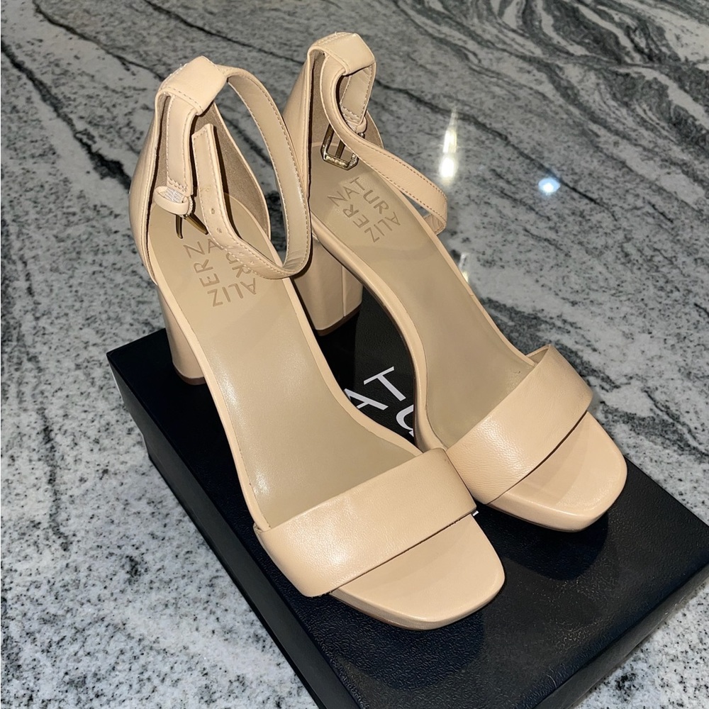Naturalizer Nude Heels